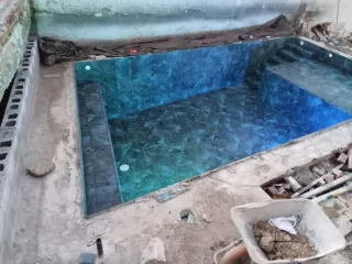 Construcción de piscina de ladrillo