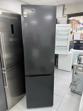 Nevera LG 2m x 60cm No Frost nueva con tara
