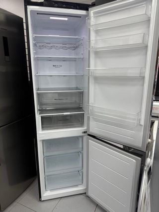 Nevera LG 2m x 60cm No Frost nueva con tara