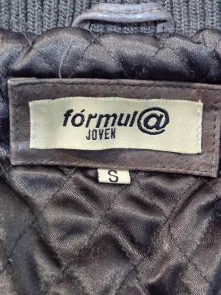 Chaqueta de cuero marrón
