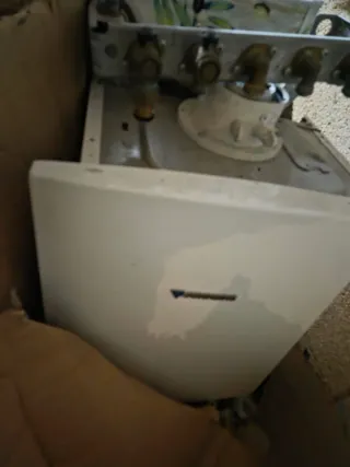 URGE POR MUDANZA!!! MESA CENTRO, CALDERA