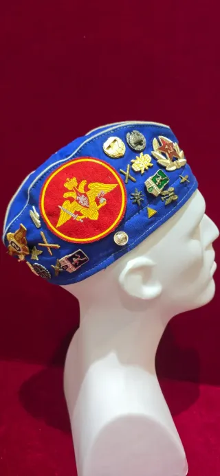 Gorro Ruso Azul con Insignias y Pines