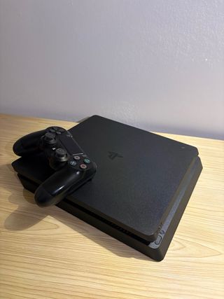 PlayStation 4 Slim