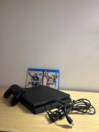 PlayStation 4 Slim