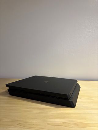 PlayStation 4 Slim