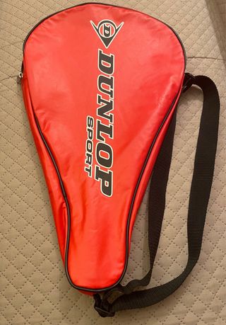Funda pala pádel Dunlop Sport roja.