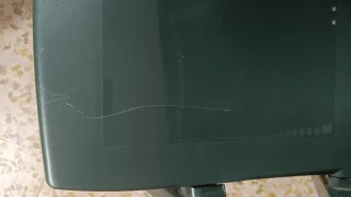 Silla de jardin reclinable de plástico.