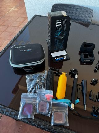 GoPro HERO11 Black + Dron DJI Mini 2 Fly More Combo