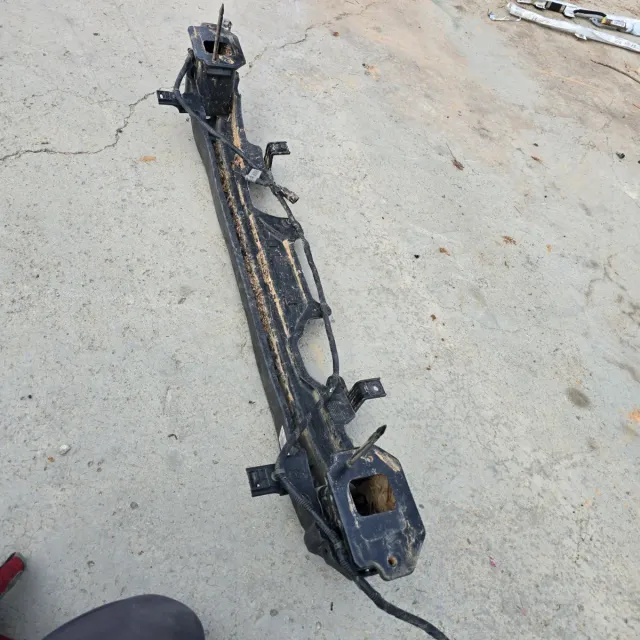 Traviesa Trasera Kia Stonic 86631-H8410