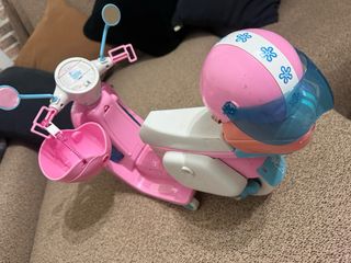 Moto Nancy Juguete Rosa con Casco y Cesta