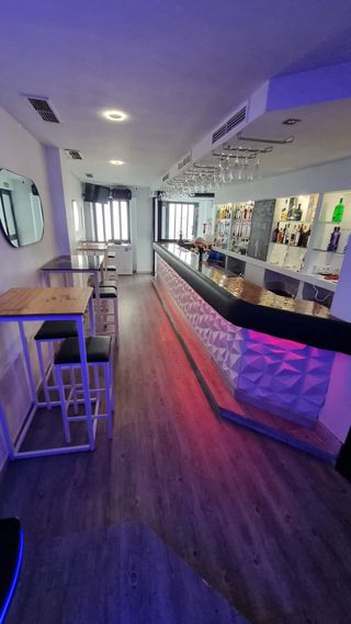 Urge Oportunidad!:traspaso 2 locales por 29.900€