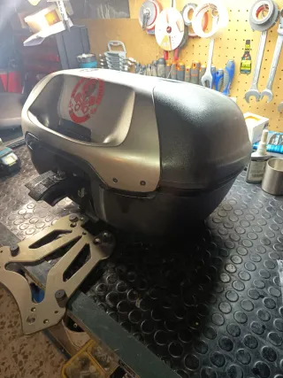 Maleta y soporte Suzuki V-Strom Original