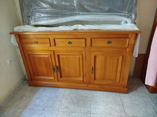 Aparador de madera maciza