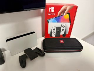 Nintendo Switch OLED Blanca y Negra