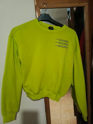 Ropa de uso en buen estado