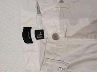 Pantalones vaqueros H&M blancos rotos