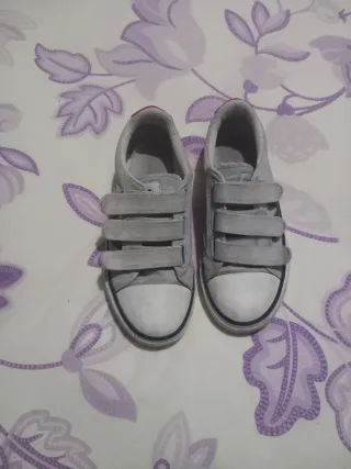 Zapatillas Victoria velcro azul claro T35