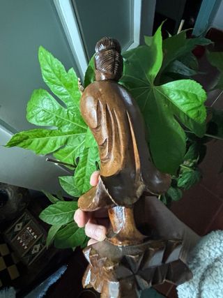 Statuine di divinità cinesi in legno