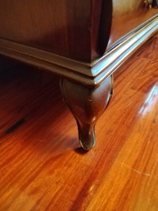 Cómoda antigua madera maciza