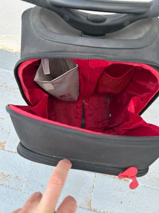 Mochila con ruedas y diseño camuflaje