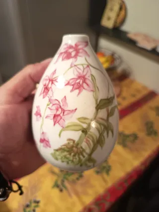 Vaso decorativo con fiori