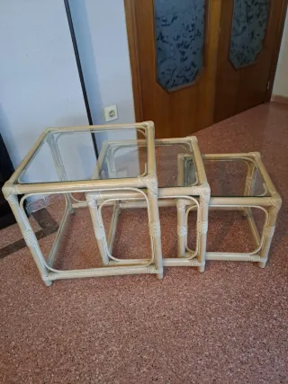 Juego 3 mesas auxiliares bambú y cristal