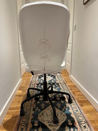 Silla de oficina blanca