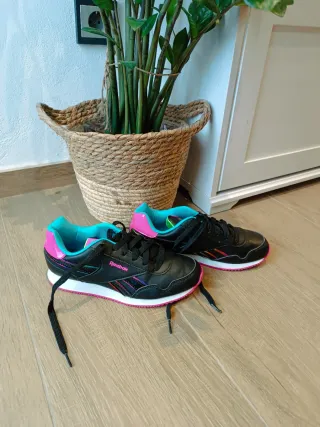 Zapatillas Reebok Negras y Rosas