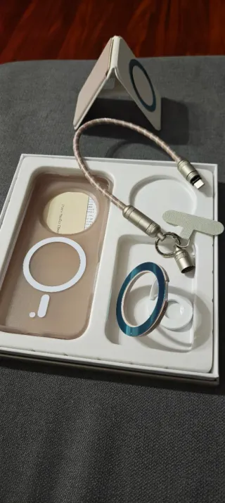 Honor Gift Magnetic Essentials Kit