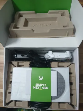 Xbox Series S Blanca con Caja