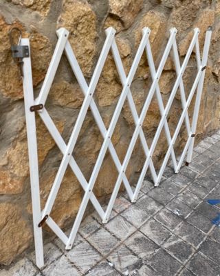 Reja extensible blanca