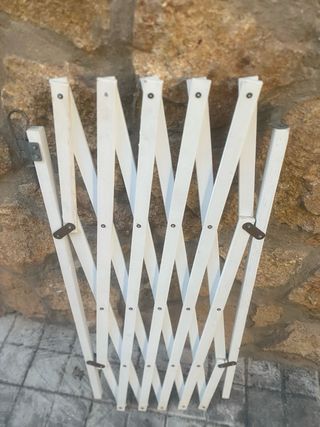 Reja extensible blanca