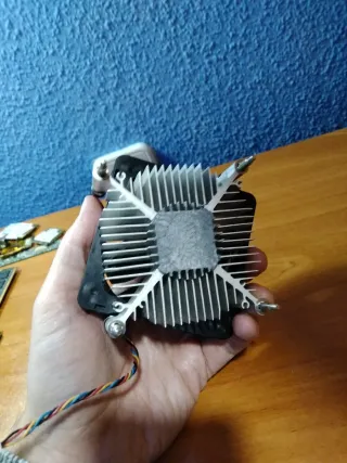 Ventilador disipador CPU AVC