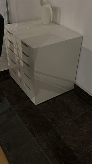 Cajonera blanca de plástico