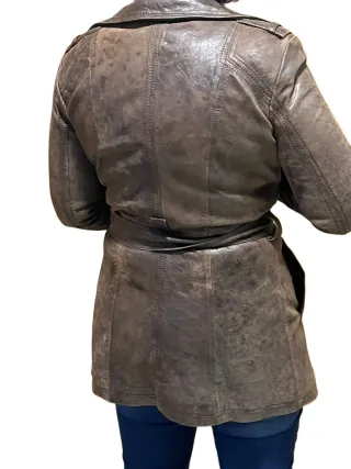 Chaqueta de cuero marrón