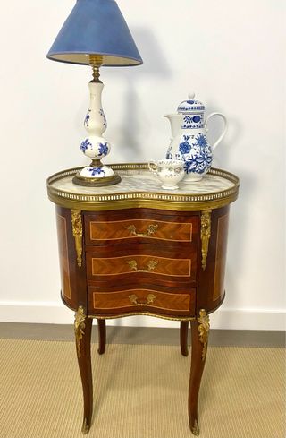 Mesa auxiliar Luis XV madera y mármol
