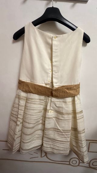 Vestido y abrigo de ceremonia.