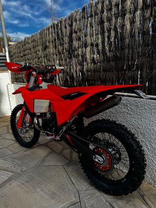 KTM EXC 300 Tbi Six Days España 2025