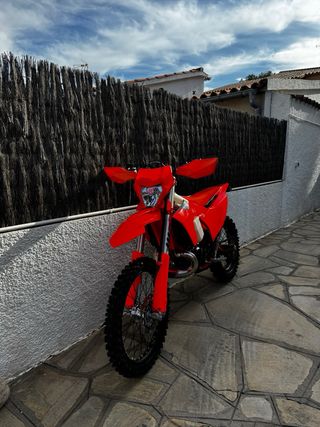 KTM EXC 300 Tbi Six Days España 2025