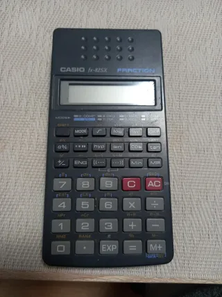 Calculadora Científica Casio fx-82SX