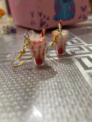 Pendientes divertidos con forma de helado y batido
