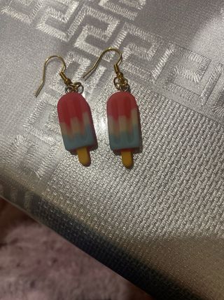 Pendientes divertidos con forma de helado y batido