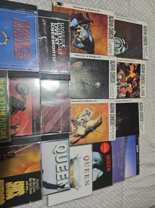 Lote CDs Queen, Agatha Christie y más