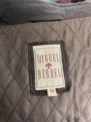•	Chaqueta de piel Miguel Berbel talla 50