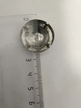 Lote 3chapas de cava antiguas Codorniu(3cm y2,5cm)