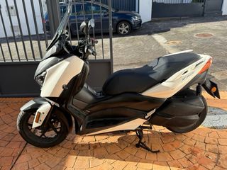 Yamaha Xmax 300cc Maxiscooter Automática
