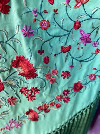 Mantoncillo Flamenco Flecos Cortos