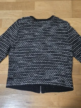 Lote ropa;pantalón,chaquetas,camisetas,jersey..4,8