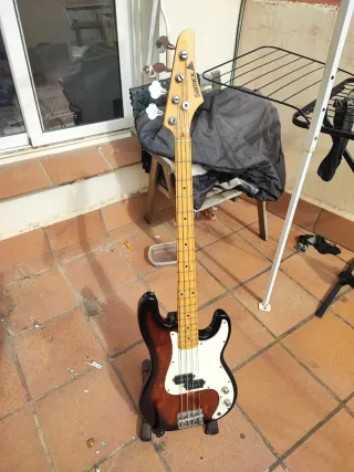 Bajo Eléctrico Samick Sunburst, Korea, 90**