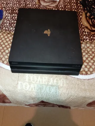 PS4 Pro 1TB Negra Mantenimiento recién hecho.